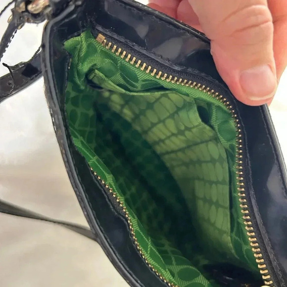 Kate spade cross body handbag. no tags. But never carried adjustable strap. - Picture 12 of 12